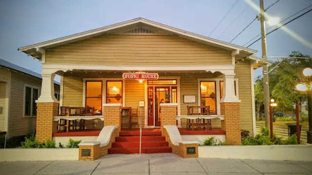 Sushi House by kazoku sushi