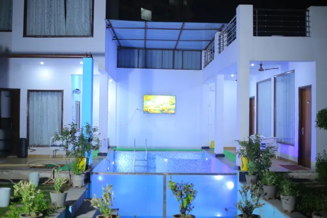 ACQUA MANOR HOME STAY