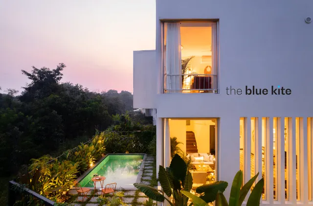 La Zorita by The Blue Kite