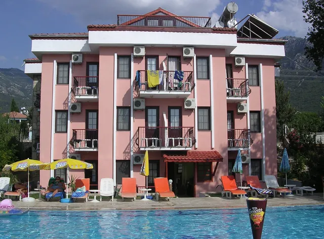 ÖZTÜRK HOTEL & APARTMENTS