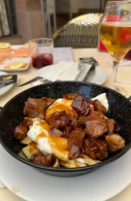 Cosanuestra, vinos y copas