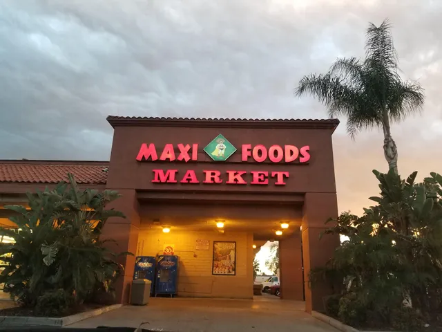 Maxi Foods Market