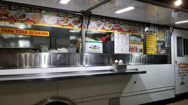 Tulias Tacos