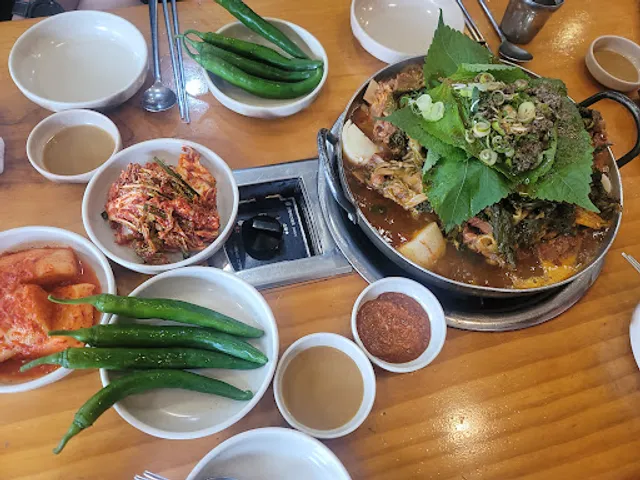 청기와뼈감자탕