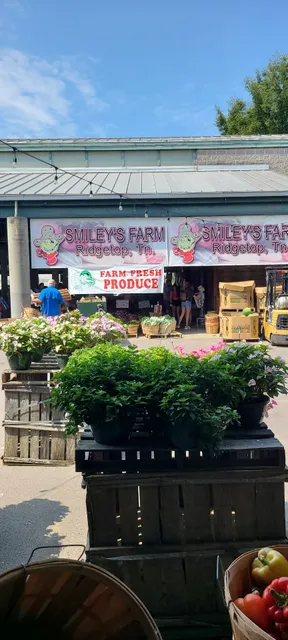Smiley's Produce