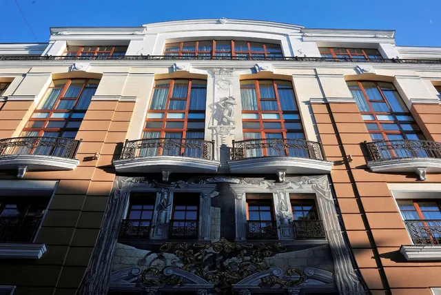 Hotel "NOBILIS", Nobilis Restaurant, Piano-lounge Bar, 24-hour Lobby Bar