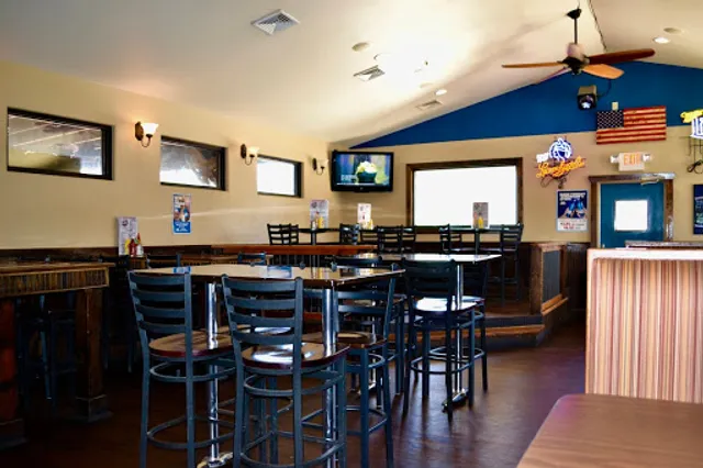 Sidelines Sports Bar & Grill