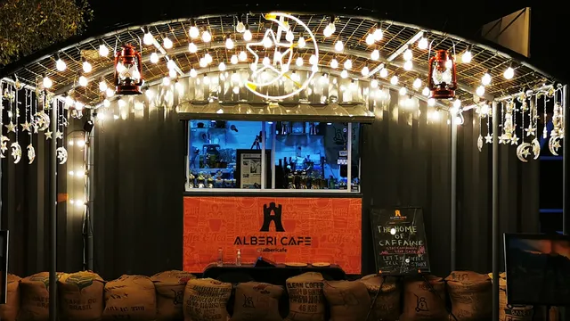Alberi cafe