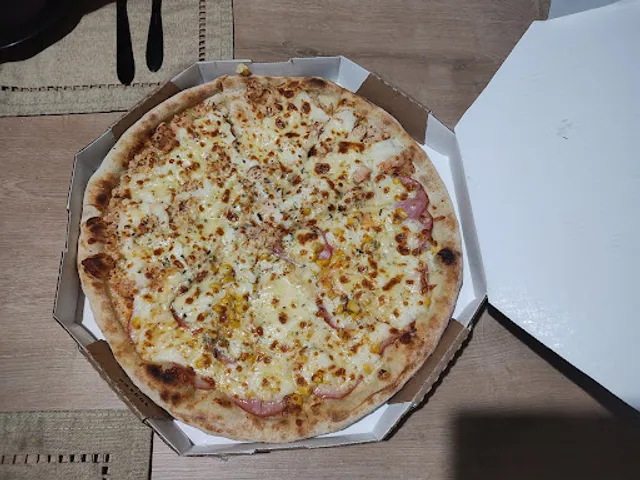 Pizza Pezzi - Castelo