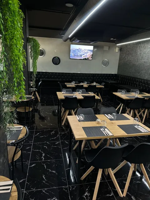 Diamante Luxury Hookah Restaurant