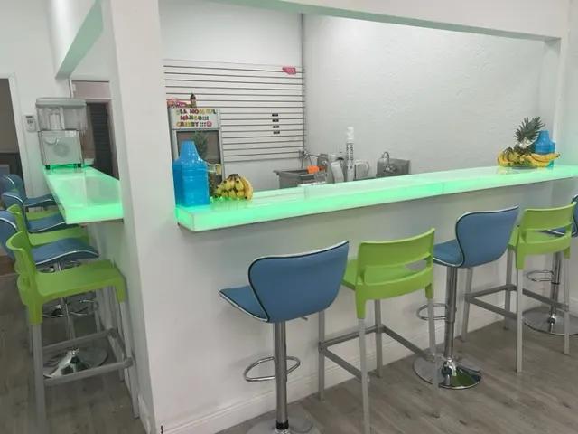 Nelcia's Smoothie Cafe