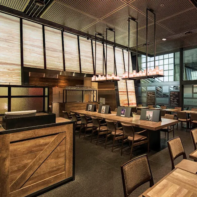 Papa Milano Tokyo International Forum