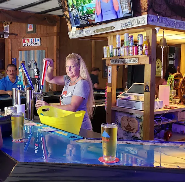 Neighbar's beer and wine