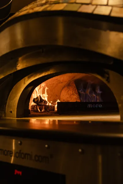 Market 25 Bar & Bites