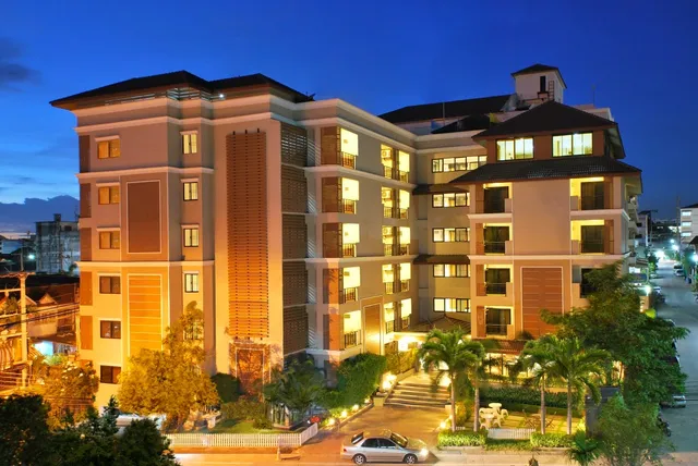 Grand Marina Resident