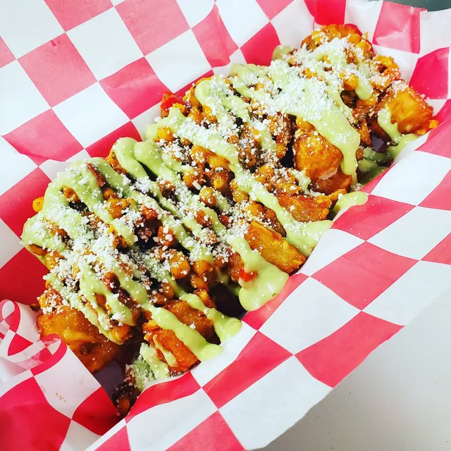 El Jefe's Smothered Brats and Tots