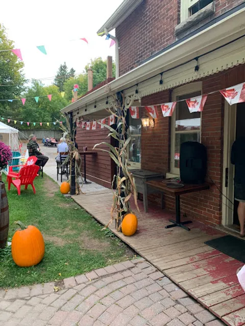 The Lloyd House Restaurant & Pub