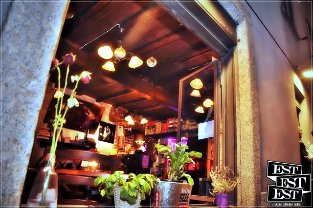 Est Est Est Art & Music Club