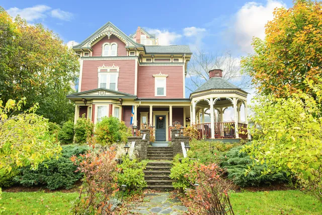 Ashlea House Bed & Breakfast