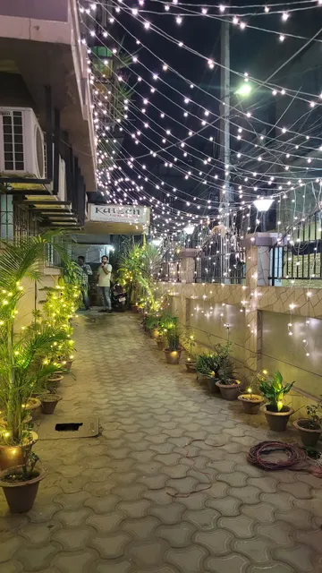 OYO Hotel Grand Nishat