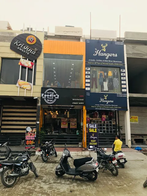 Foodie’s (Pizza & Burger)