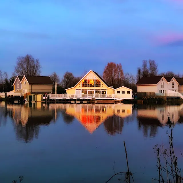 The Lakeside Brasserie