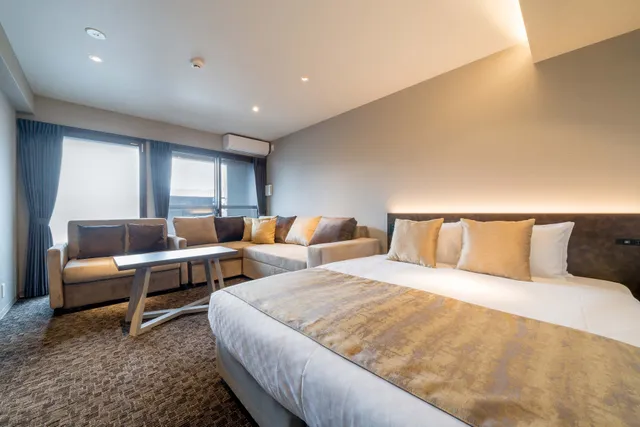 Rinn Sanjo Ohashi East