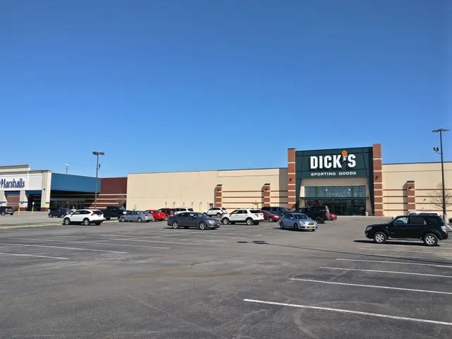 DICK'S Sporting Goods