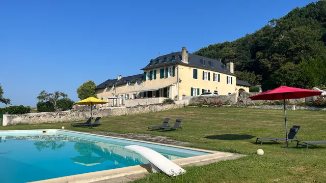 LE RELAIS DU FAGET | Chambres d’Hôtes de charme avec piscine & vue Pyrénées | Groupe et famille