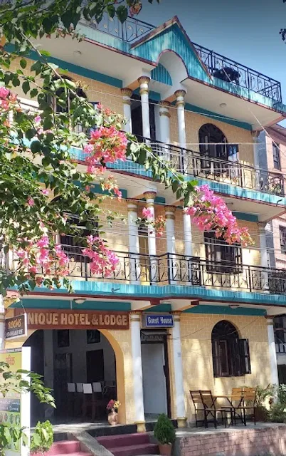 Unique Hotel And Lodge