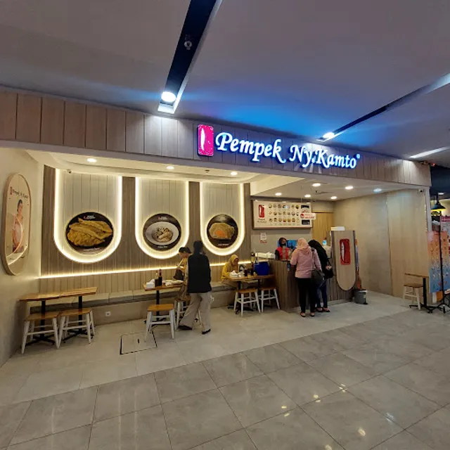 Pempek Ny. Kamto Royal Plaza
