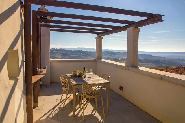 Aldila Art Rooms, Apartment and Vacation House