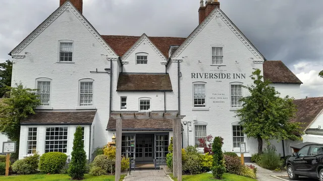 The Riverside Shrewsbury By Chef & Brewer Collection