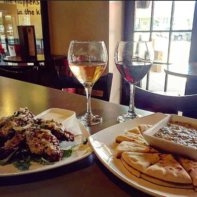 Mercato Kitchen & Cocktails