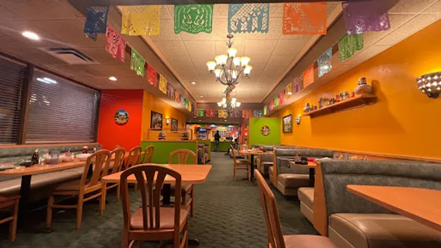 Tres Amigos (Lincolnway)