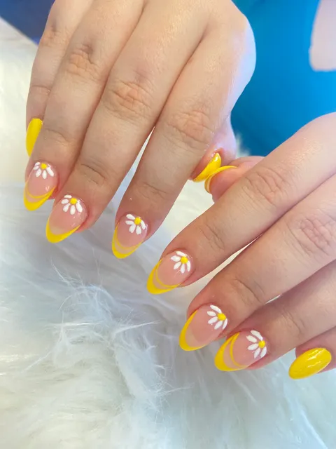 Ms.Z Nails & Spa Chicago