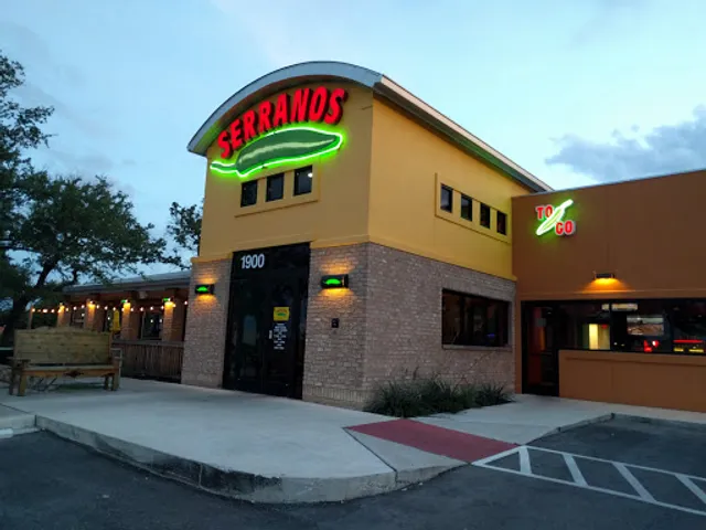 Serranos Cocina y Cantina