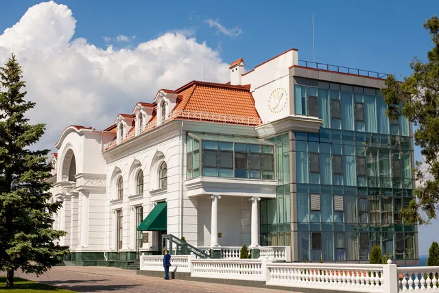 KADORR Hotel Resort & Spa