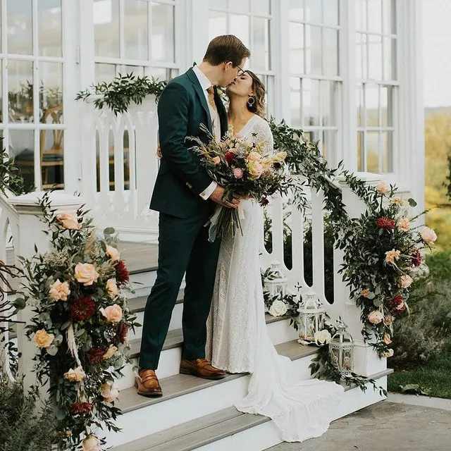 Arnold's Flower Shop