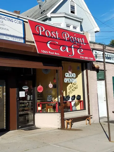 Post Point Café
