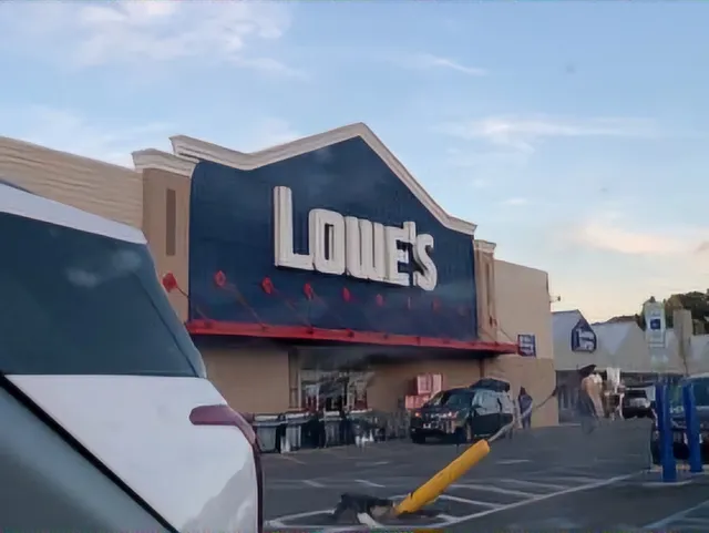 Lowe's Garden Center