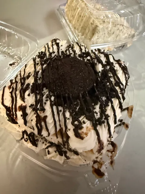 Mercedes dessert bar and cake supply