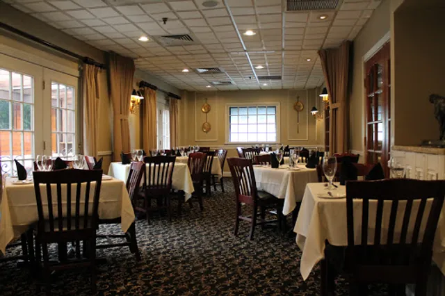 Creed's Seafood & Steaks