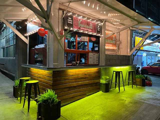 Veganísimo Loncheria Vegana