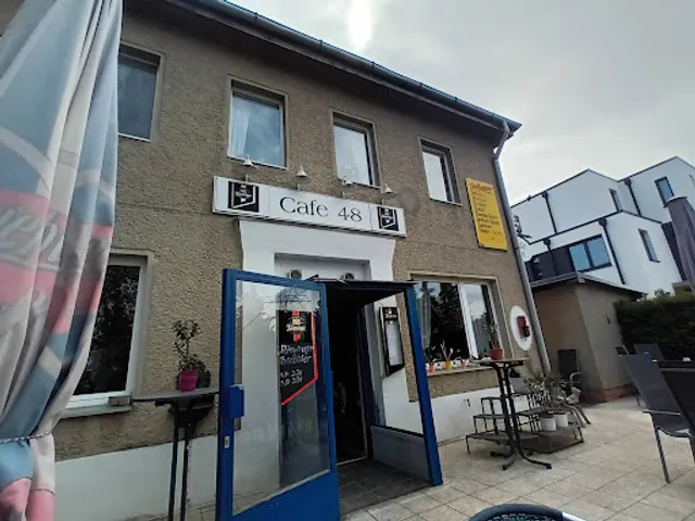 Cafe 48