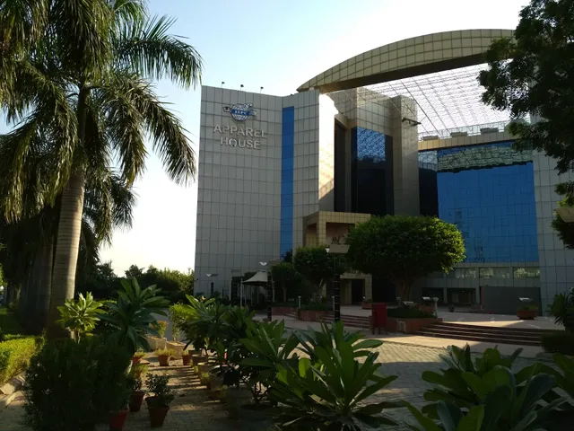 Apparel House