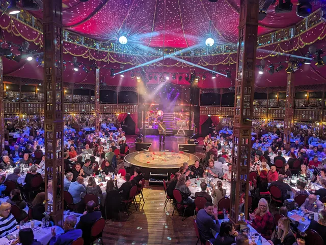 Die extravagante Dinnershow GANS GANZ ANDERS