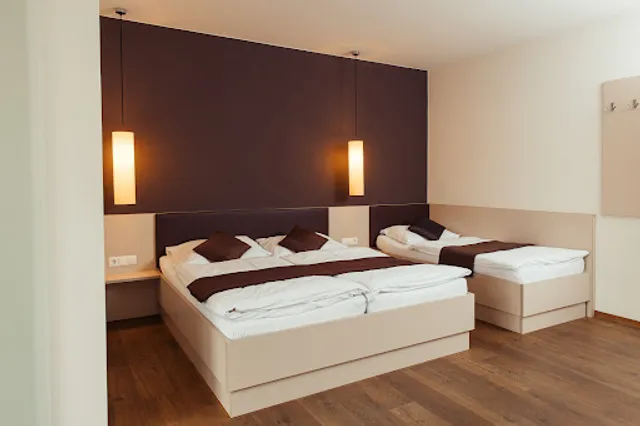 WEINGUT & WEINBLICK GRAFINGER