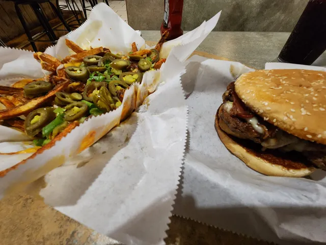 Paddler's Bar and Grill