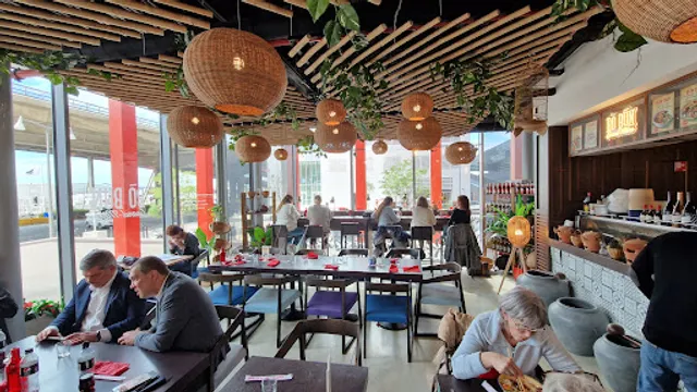 Bò Bún Grand-Mère